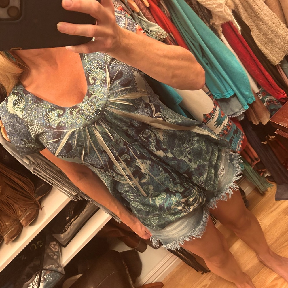 One world size small